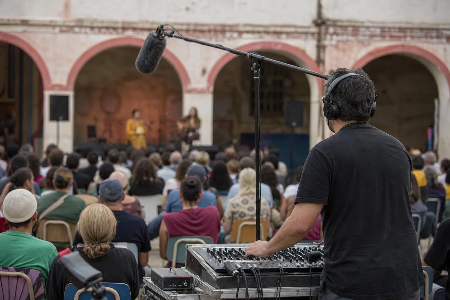 Áudio em espaços culturais: guia para gravar sem ruído