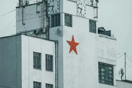 Despertar da identidade cultural: cultura e consciência material