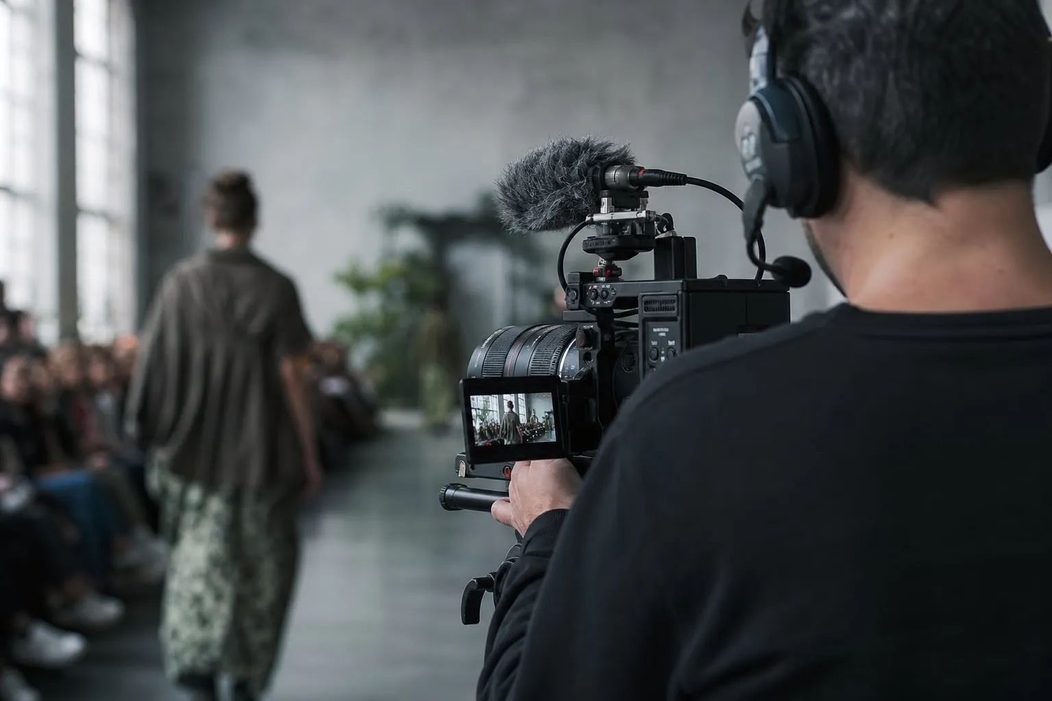 Filmagem moda sustentável: áudio e técnica em espaços culturais
