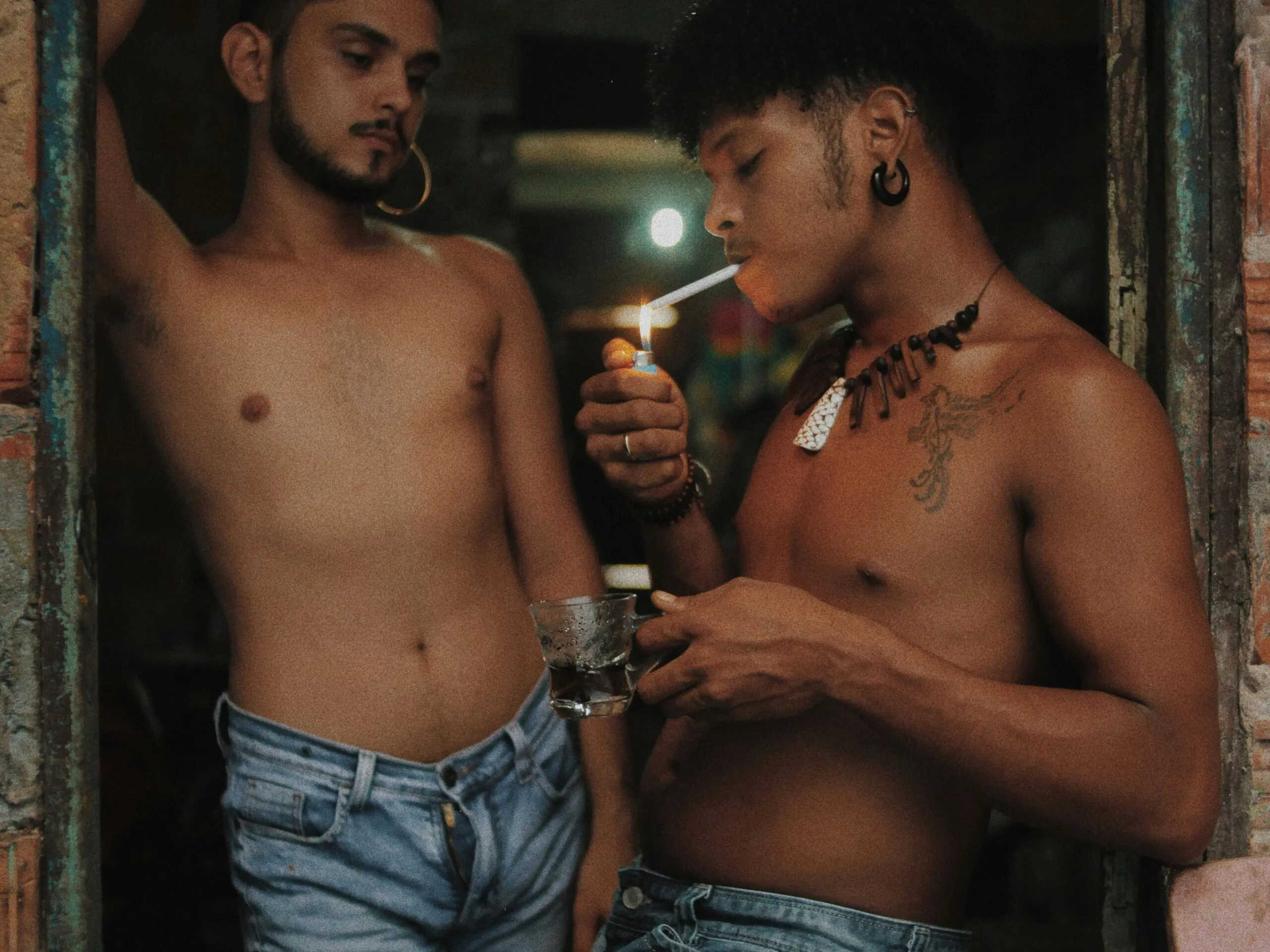 Estruturas sociais brasileiras: olhar crítico e ação cultural